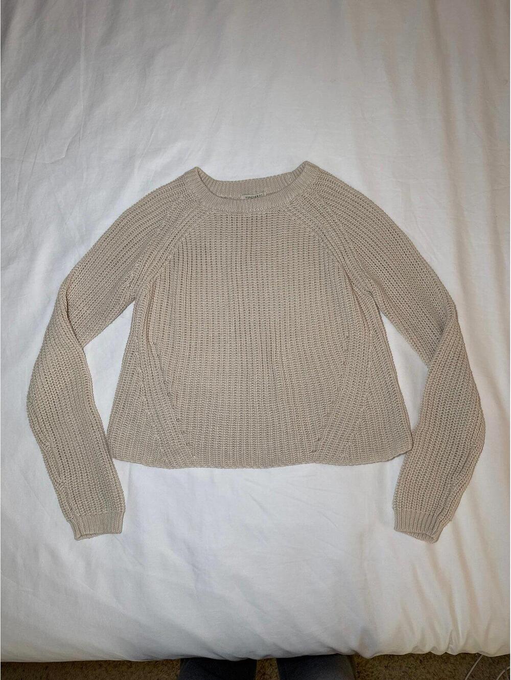 Forever 21 Cream Sweater Small
